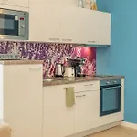 Big 2br - 1 - Elevator - Sleeps 7 - Self Check-in * Prague