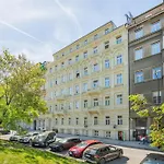 Appartamento Big 2br - 1 - Elevator - Sleeps 7 - Self Check-in Praga