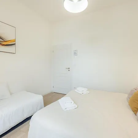 Homely I 44m2 I Elevator I Self Check-in * Prague