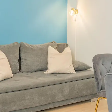 Apartament Big 2br - 1 - Elevator - Sleeps 7 - Self Check-in