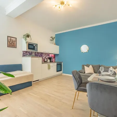 Big 2br - 1 - Elevator - Sleeps 7 - Self Check-in Apartament Praga