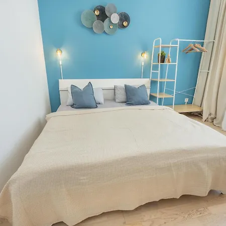 Daire Big 2br - 1 - Elevator - Sleeps 7 - Self Check-in Prag