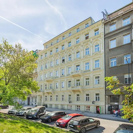 Apartament Big 2br - 1 - Elevator - Sleeps 7 - Self Check-in Praga