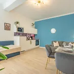 Big 2br - 1 - Elevator - Sleeps 7 - Self Check-in 아파트 프라하